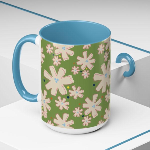 Green Mod Flower with Blue Accent Coffee Mug (15oz)